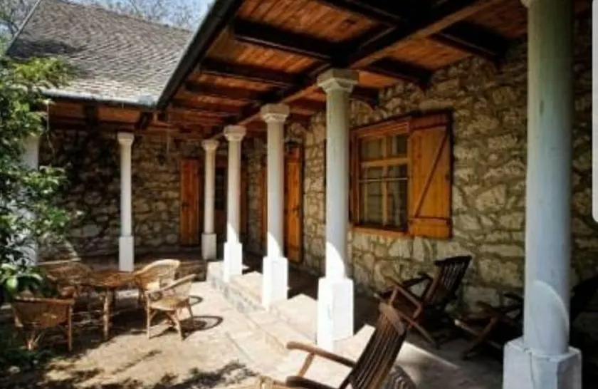 Garábi Manor House in the embrace of Cserhát on a farm - Image 1