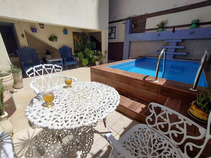 Cozy house with pool in the center of Poços - Image 1
