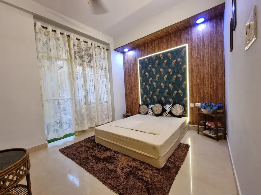 5. Ideal luxury Stay A.C. (1BHK) 500 sq feet - Image 1