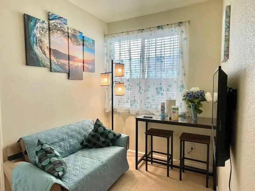 Suite-like Private Room & Bathroom - Image 1