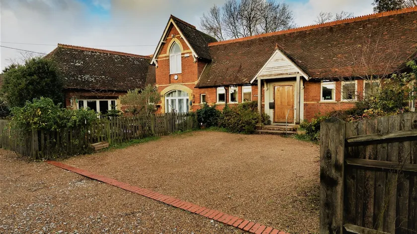 A Kent Coach House getaway for peace and quiet - Image 1