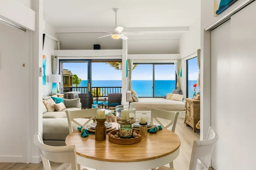 Sea and Sky Kauai, an Oceanfront Penthouse dream - Image 1