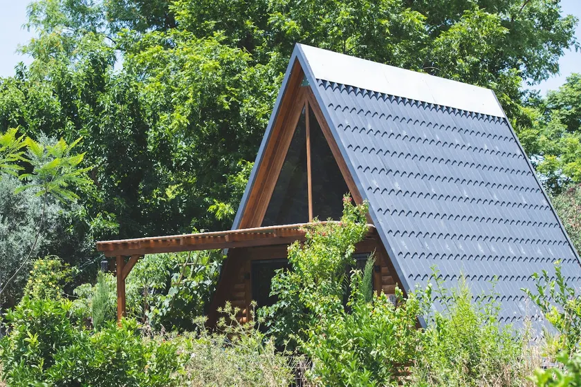 triangular shaped cabin facing Galilee view - Image 1