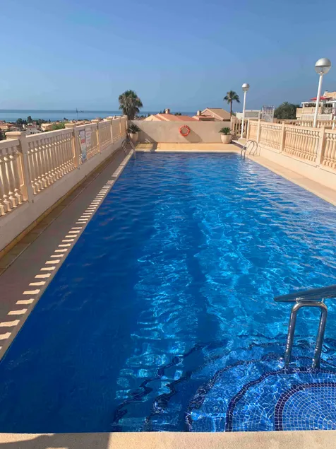 Bay views, swimming pool, barbecue and 2 bathrooms - Image 1