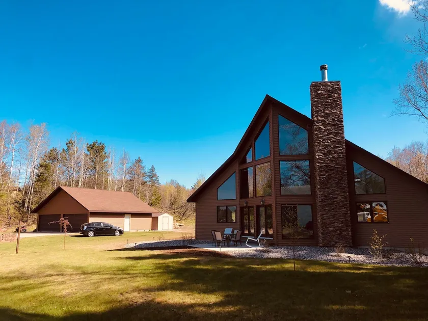 Chain Lake Lodge/Lake Front/Pool/on ATV/UTV Trails - Image 1