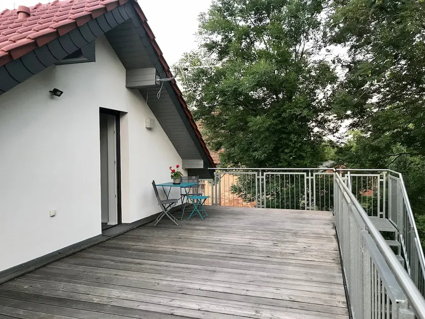 RUX small apartment with bathroom and terrace - Image 1