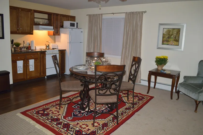 Couple Hideaway Apt 4 Low Rates @ all times - Image 1