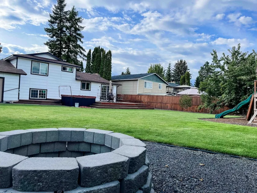 Quiet Retreat with Hot Tub, Pool Table and Spacious Yard - Image 1