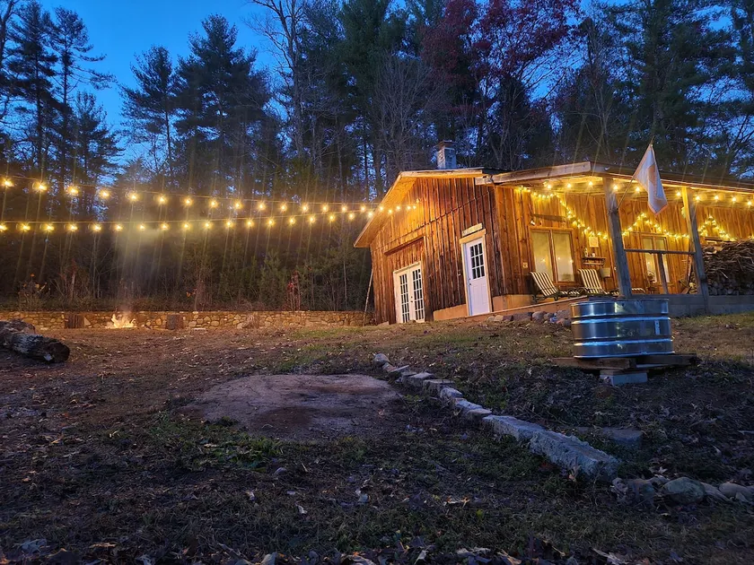 Cute cabin next to Pisgah National Forest; Hot tub Wi-Fi - Image 1