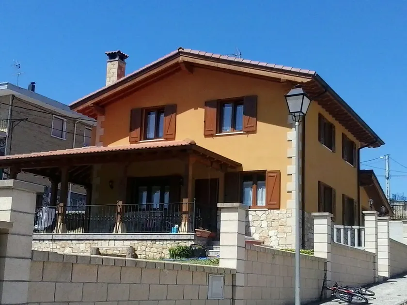 Izarrak Rural House in Pedrosa de Valdeporres - Image 1