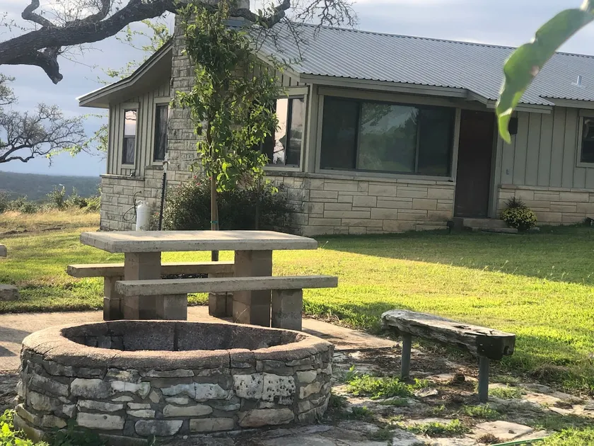 High View Cottage on 170 acre Horse Farm - Image 1