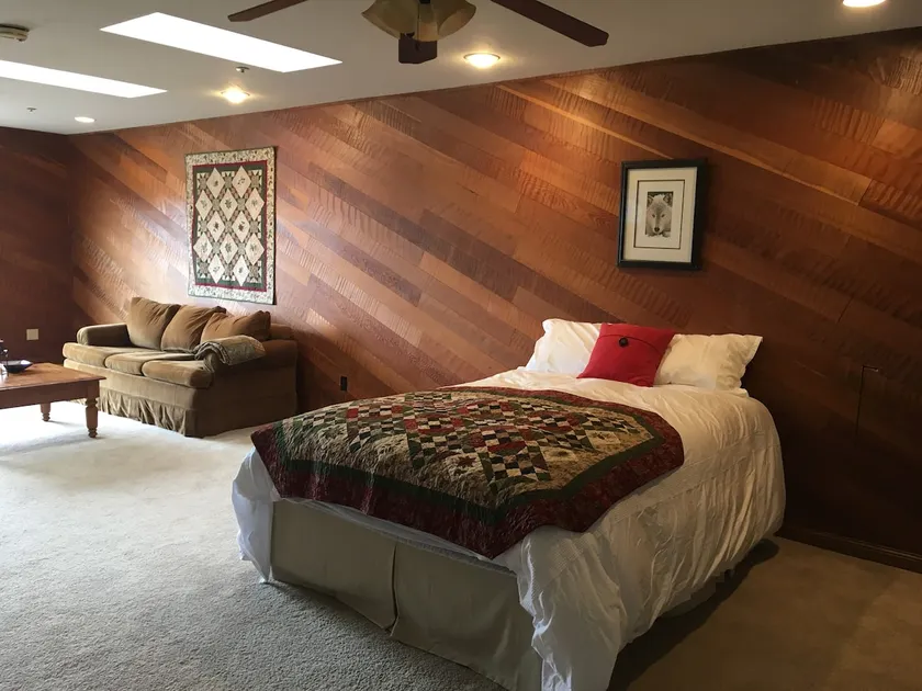 Sunny View Loft - Image 1