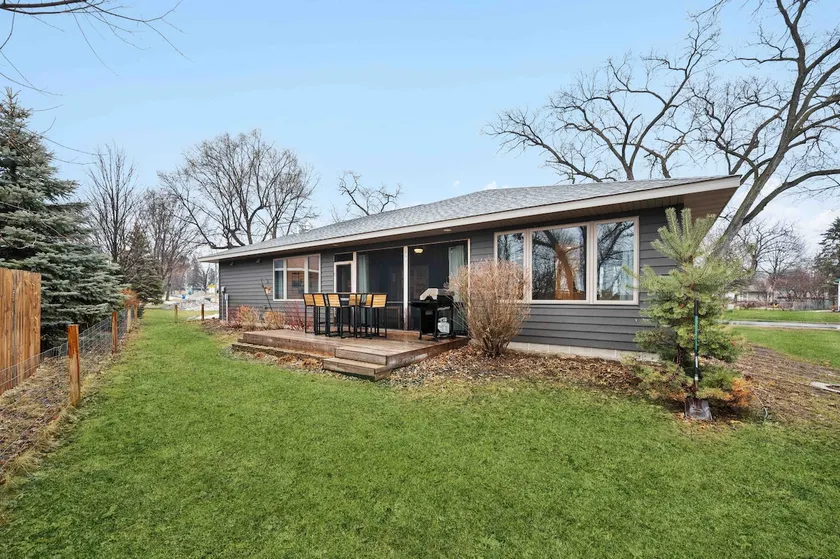 Home w/ Lake Access-3BR-2BA-1 level, Month stay Ok - Image 1