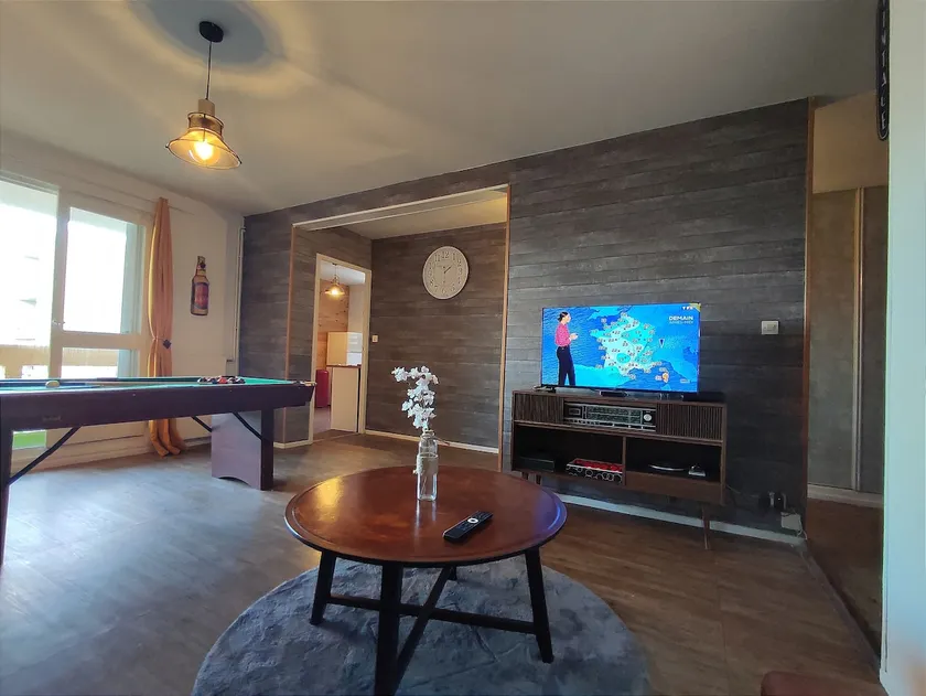 70 m2 apartment in a private residence - Image 1