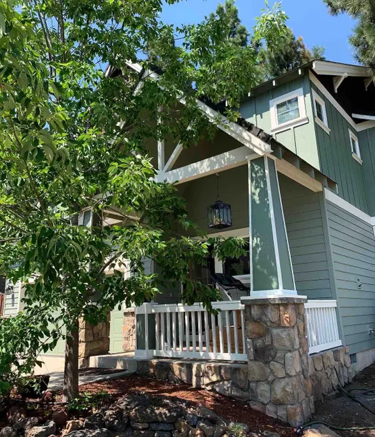 Cozy & Upscale in Beautiful Bend - Image 1