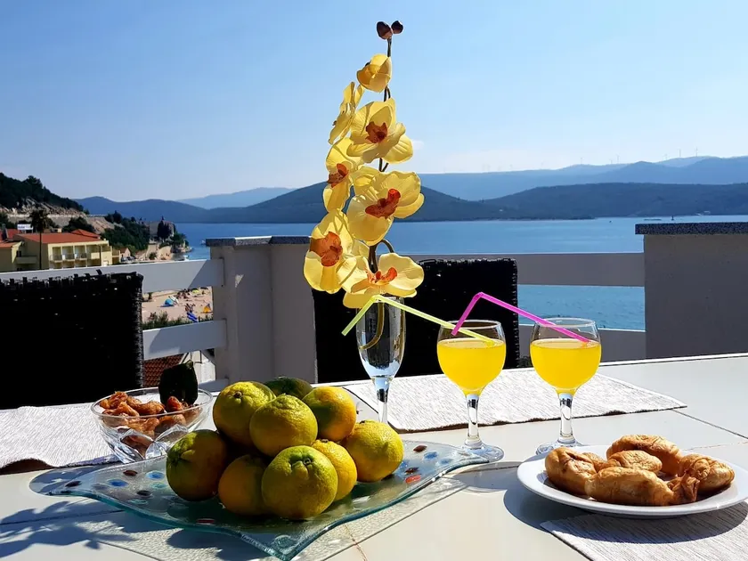 Apartmani Villa Delija Klek - Image 1