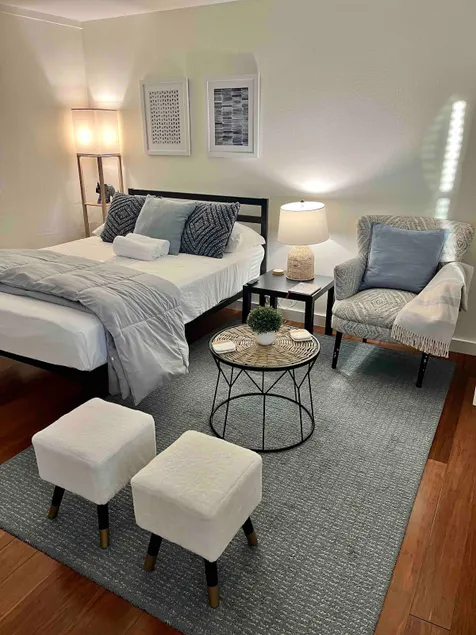 Chic Cozy Walkable Studio • Close to Everything - Image 1