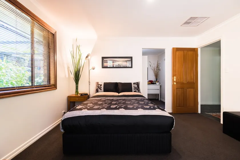 A Suite Spot in the Hills - Image 1