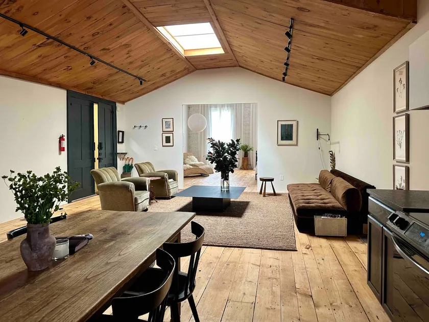 Catskills loft with European Antiques by LAVA - Image 1