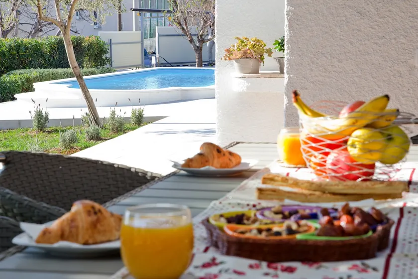 Apartment Abadessa Home- with outdoor pool - Image 1