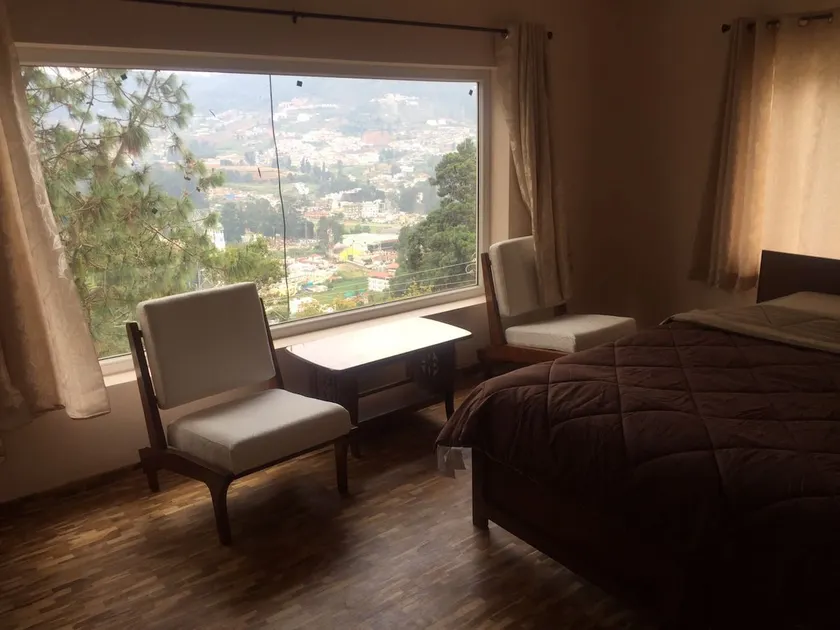 Misty Mountain Hop full apartment - Image 1