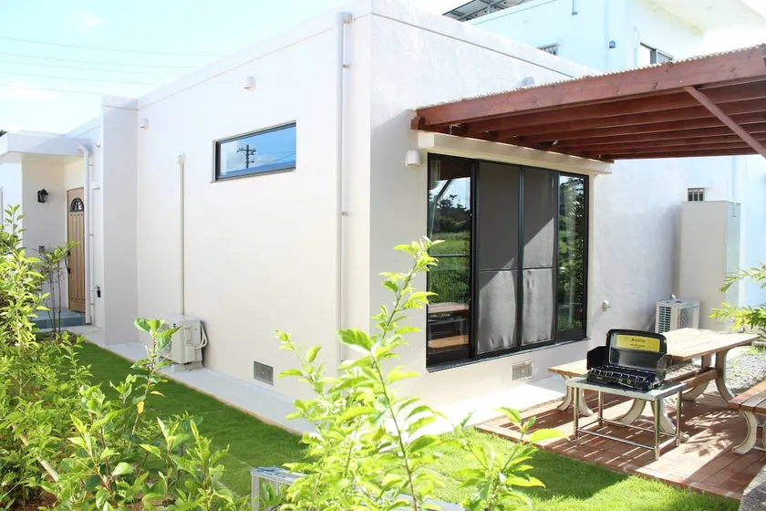 Sun Floral is a 3-minute walk to Kouri Island and is completely private - Image 1