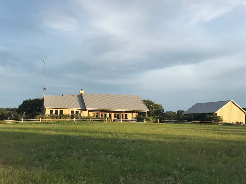 Burton Stargazer! Near Roundtop/Brenham/Somerville - Image 1