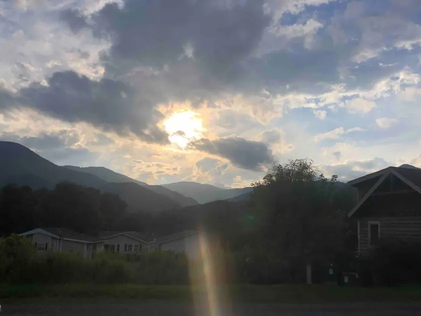 Creek Cabin Escape (Pet friendly!) - Image 1