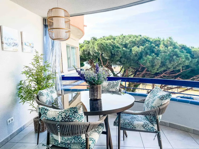 Apartment 30 meters from the beach with parking - Image 1