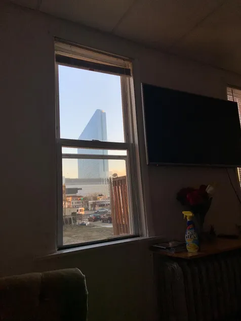 Uptown basecamp free parking wifi netflix 2 bath - Image 1