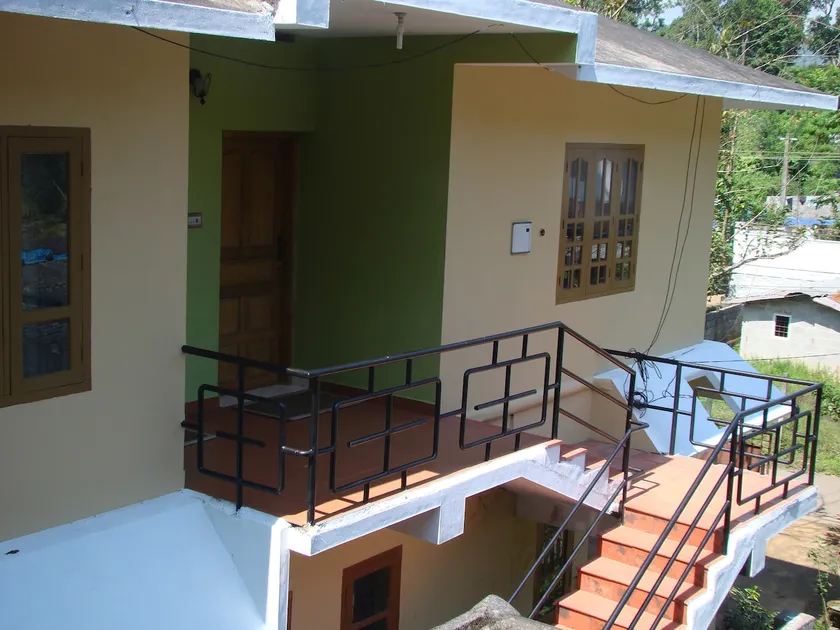 Family Room for 4 adult with shared bath room - Image 1