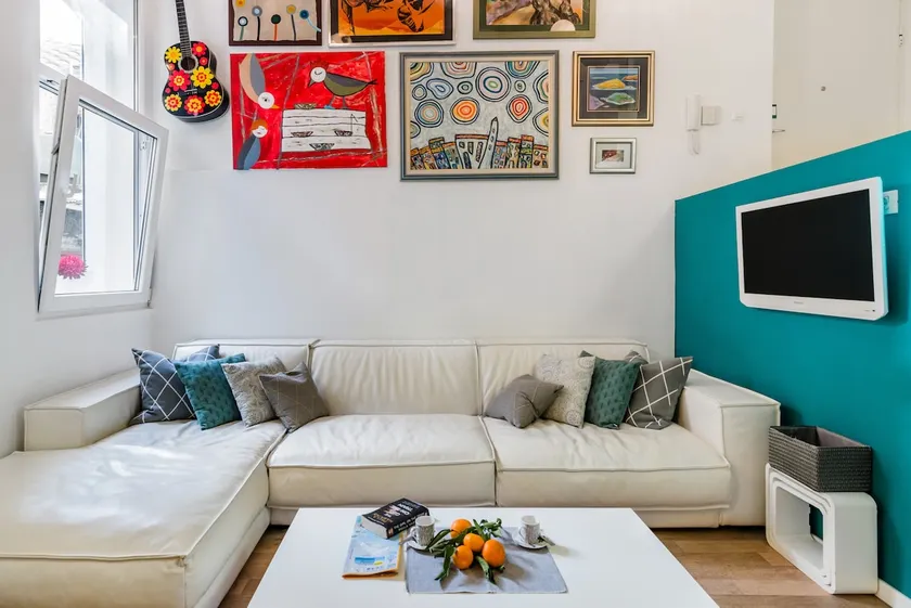 Chill in the Mezzanine Studio at a Retreat near the Palace - Image 1