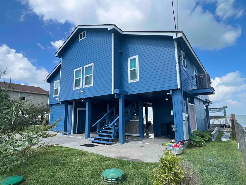 Bay Haven on Copano- 4 bdrm w/ 200+ft Fishing Pier - Image 1