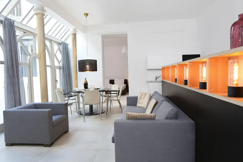 Stylish city apartment Benedikt 6 - Image 1