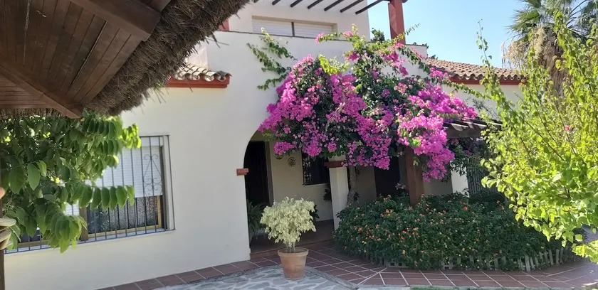 Maison Chalet Las Camelias - Image 1