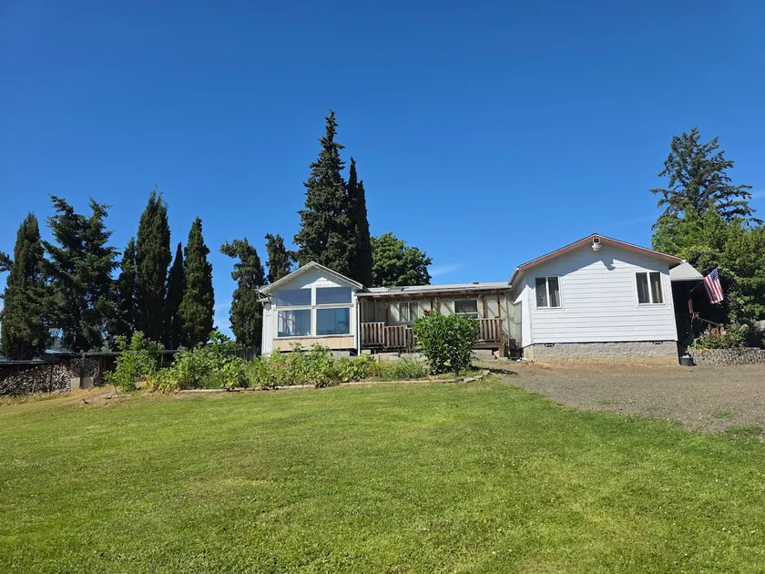 Spacious home with room to roam! - Image 1