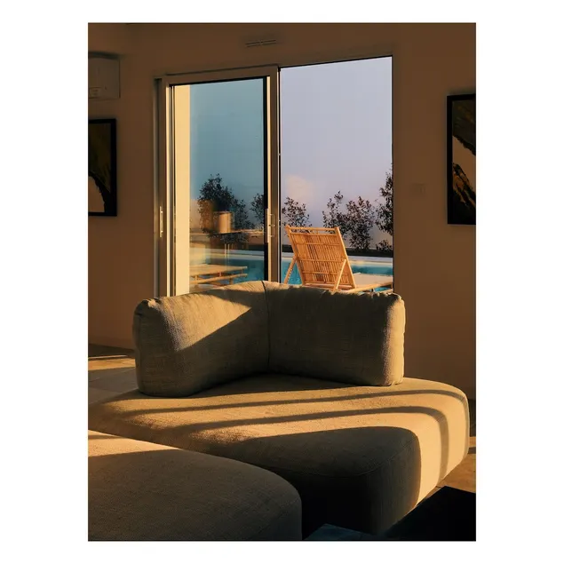 Luxury air-conditioned villa with pool, close to the sea - Image 1