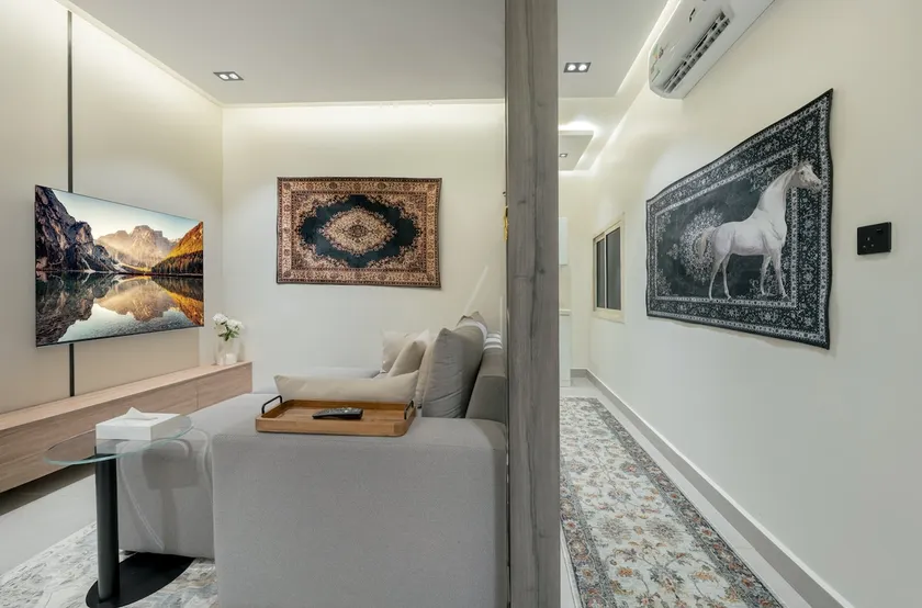 Comfy apartment in Riyadh w/70” TV & self check-in - Image 1