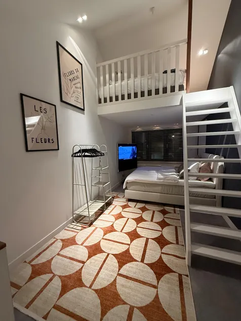 Stylish apartment near Amsterdam - Image 1