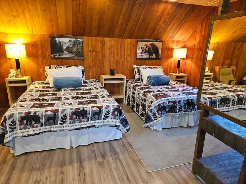 Private Large Apartment Cabin Style - Image 1