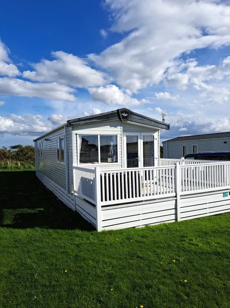 Jane's lodge @ Newperran - Image 1