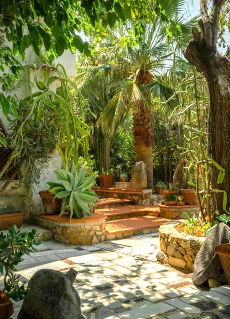 Magic Garden, an enchanted garden near the beach - Image 1