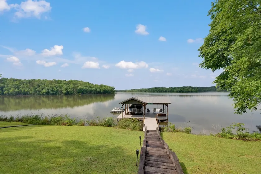 Lakefront Sunsets|Private Dock | Kayaks & Fishing - Image 1