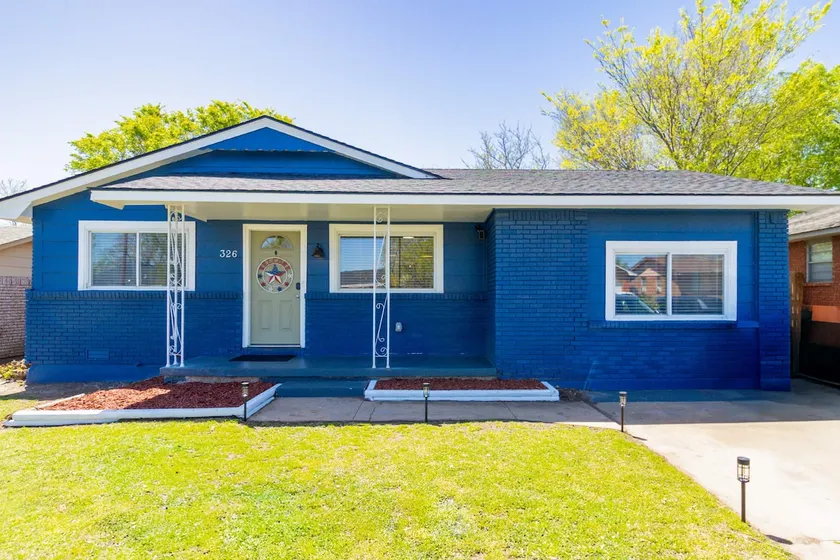 Blue Prairie Cottage | Near Fort Sill | Fast WIFI - Image 1