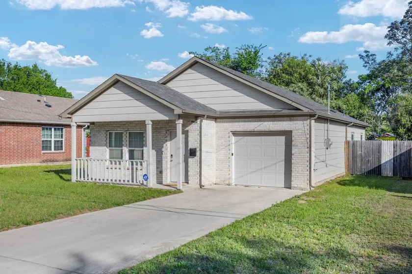 Modern 3BR Near Downtown, Uptown & Deep Ellum - Image 1