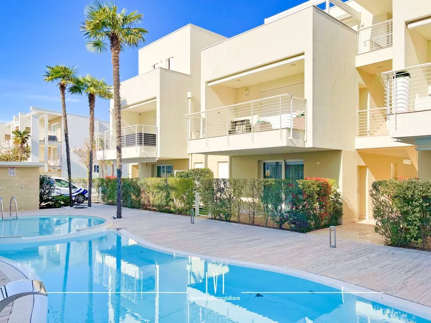 Jesolo Wave - Private Garden & Pool Retreat - Image 1