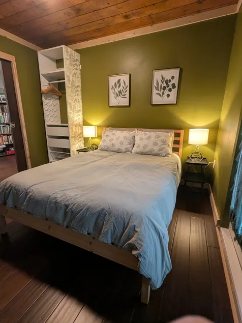Cozy 2-Bedroom Home with Patio - Image 1