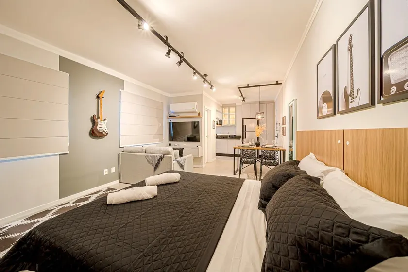 Large studio in Jlle: gym and heated pool - Image 1