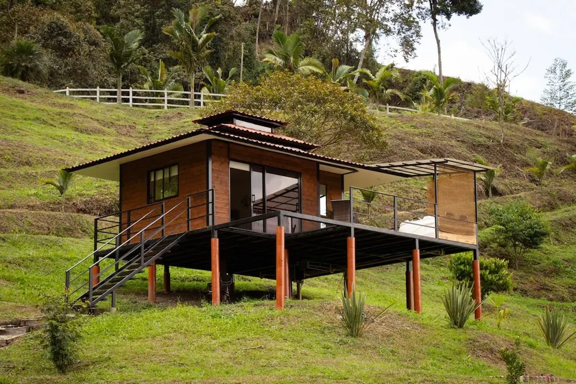 Cabin/Breakfast/Satellite Internet/Jacuzzi/Parking - Image 1