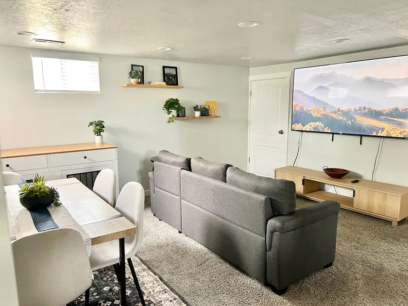 Clean Modern Family Stay -75” SMART TV & Xbox - Image 1